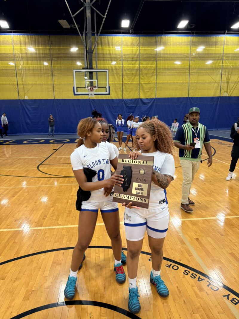 Image for the Tweet beginning: Regional Champs. Congrats ladies. @DrJLAnderson